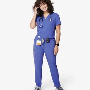 FIGS Denim Blue (Limited Edition) Scrub Set (Catarina Top/Yola Pants)